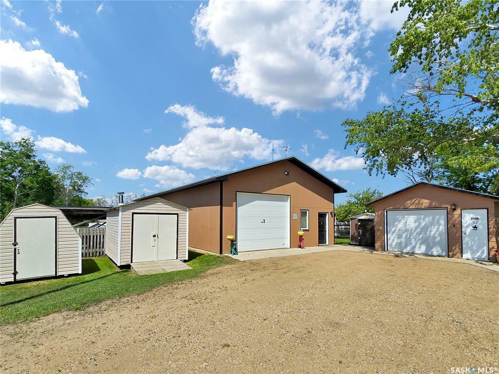 Property Photo: Rural Address SK S0K 4S0