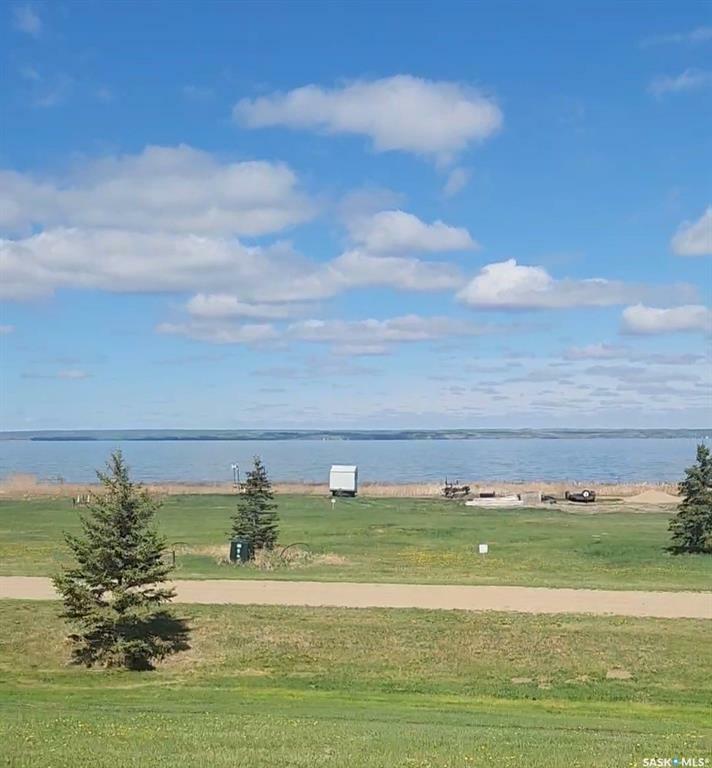 Property Photo: 850 Lakeshore Drive SK S0M 1X0