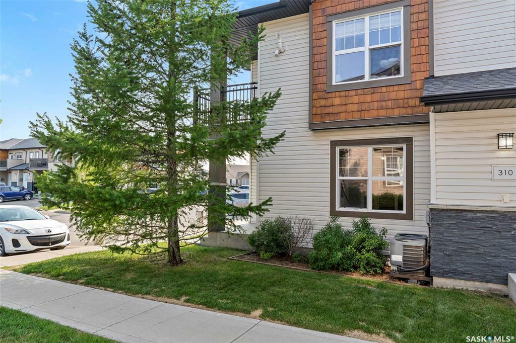 Property Photo: 1015 Patrick Crescent 309 SK S7W 0M3