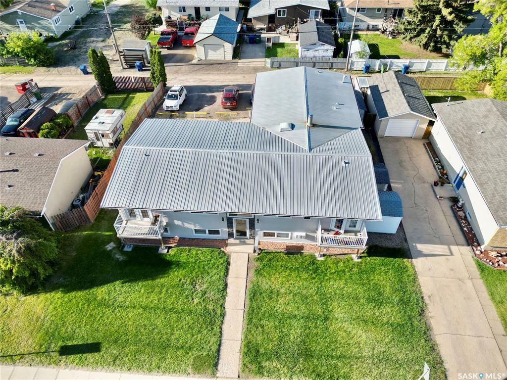 Property Photo:  1213 Caribou Street W  SK S6H 2M1 