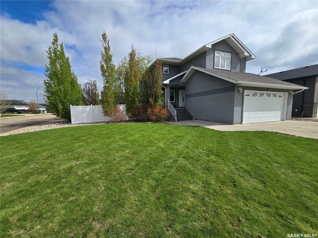 Property Photo: 721 Barber Crescent SK S4H 0B9