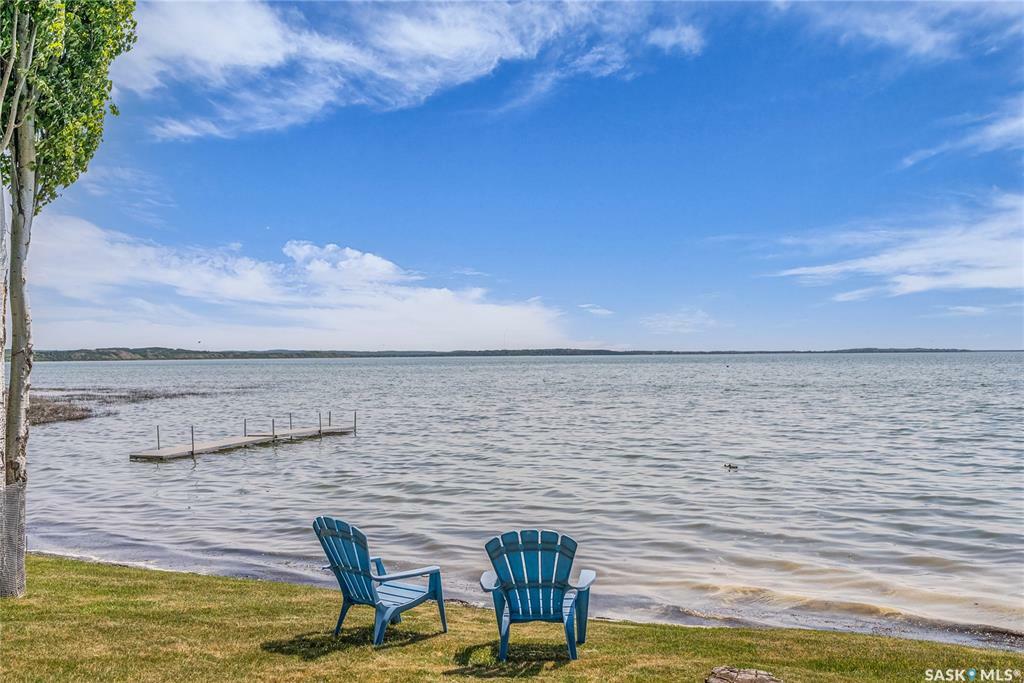 Property Photo:  64 Lake Avenue  SK S0M 1X0 