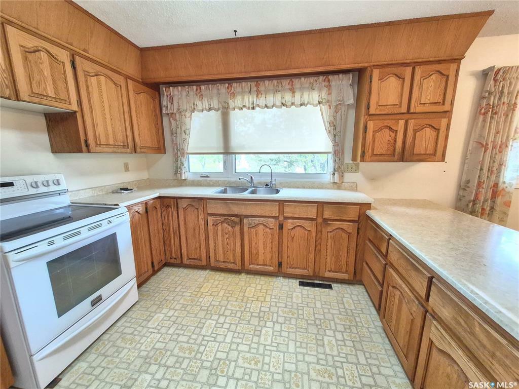 Property Photo: 106 Keeler Street SK S0C 2C0