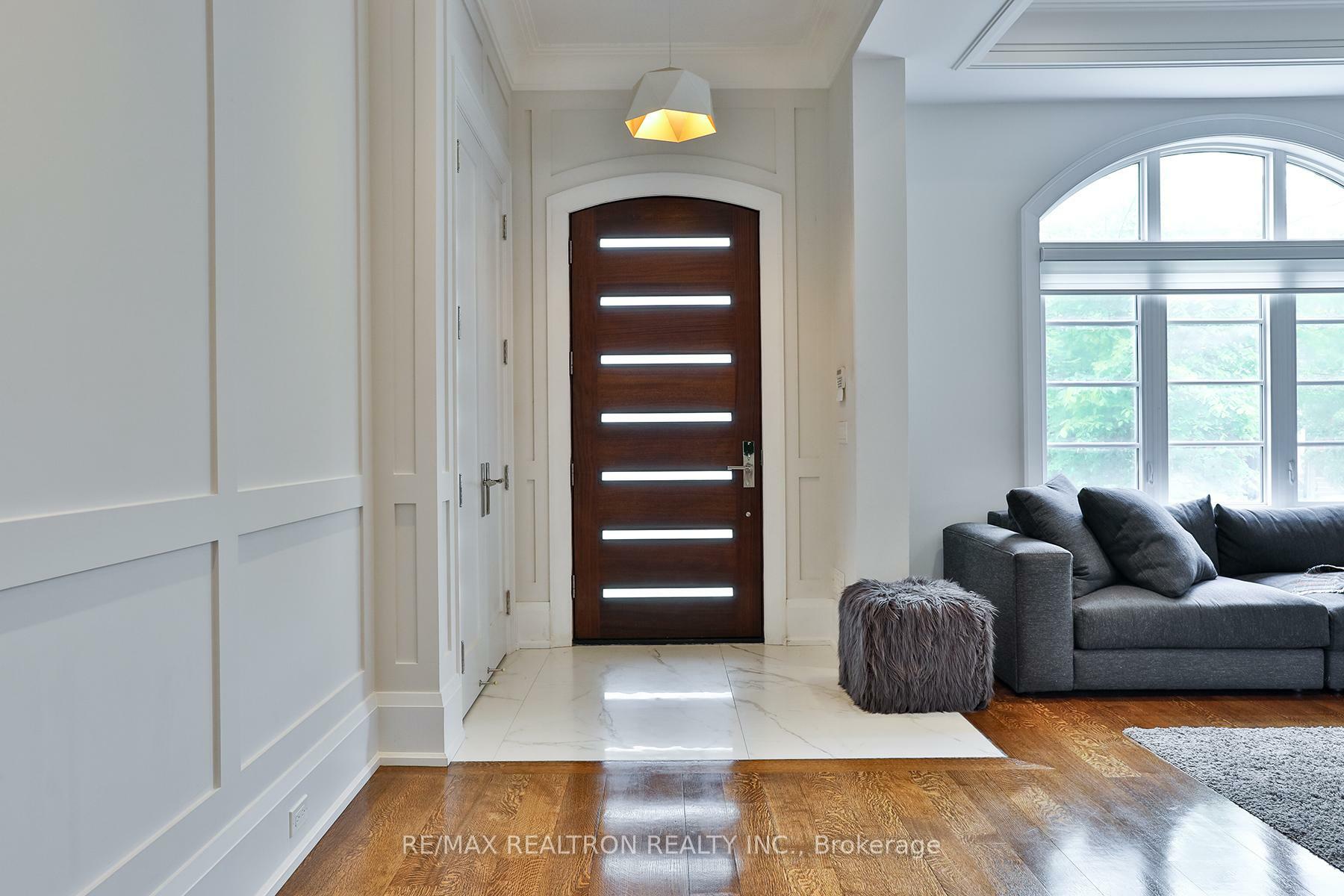 Photo de la propriété:  86 Princess Avenue  ON M2N 3R6 