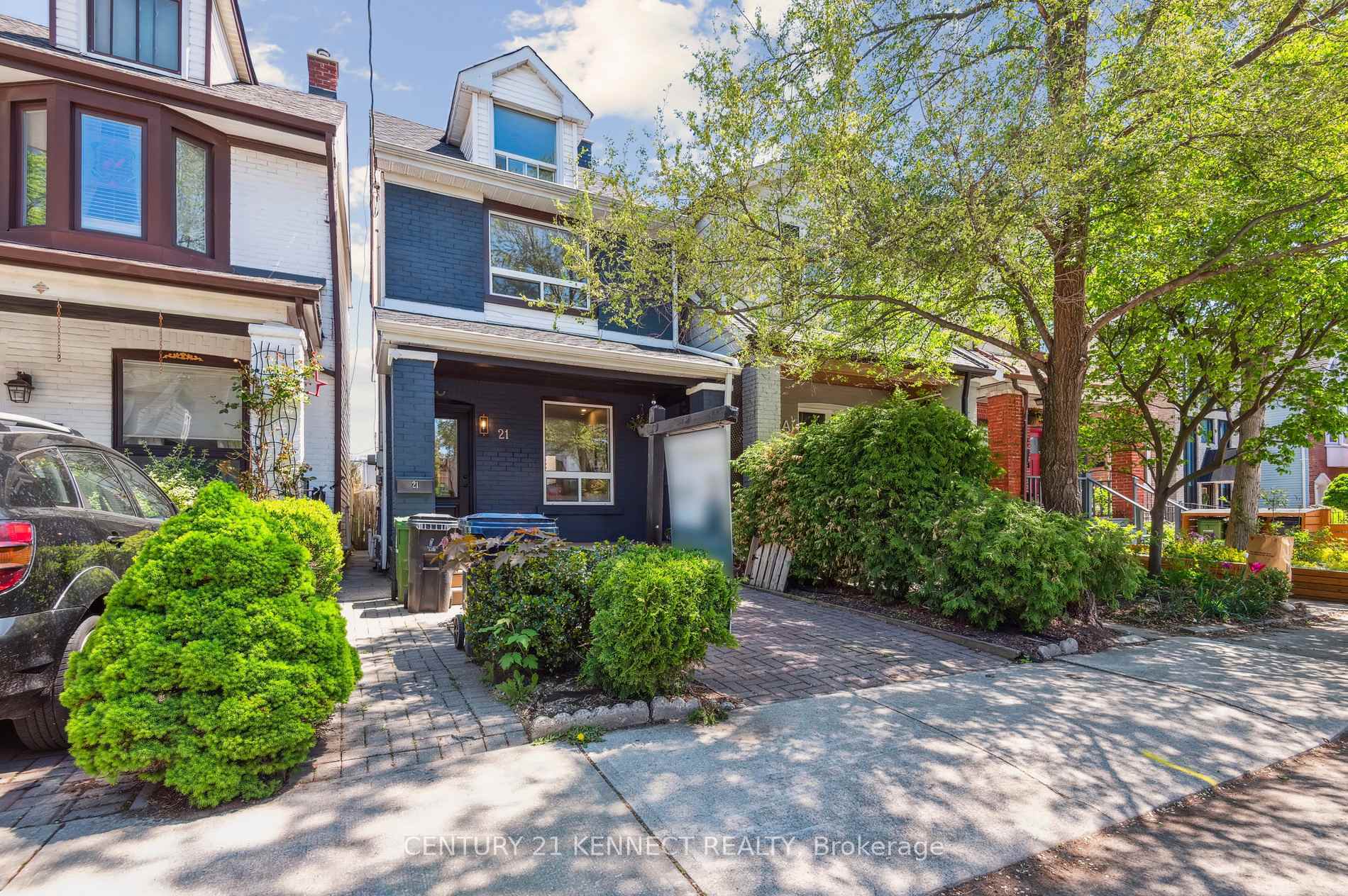 Property Photo: 21 Frankdale Avenue ON M4J 3Z8