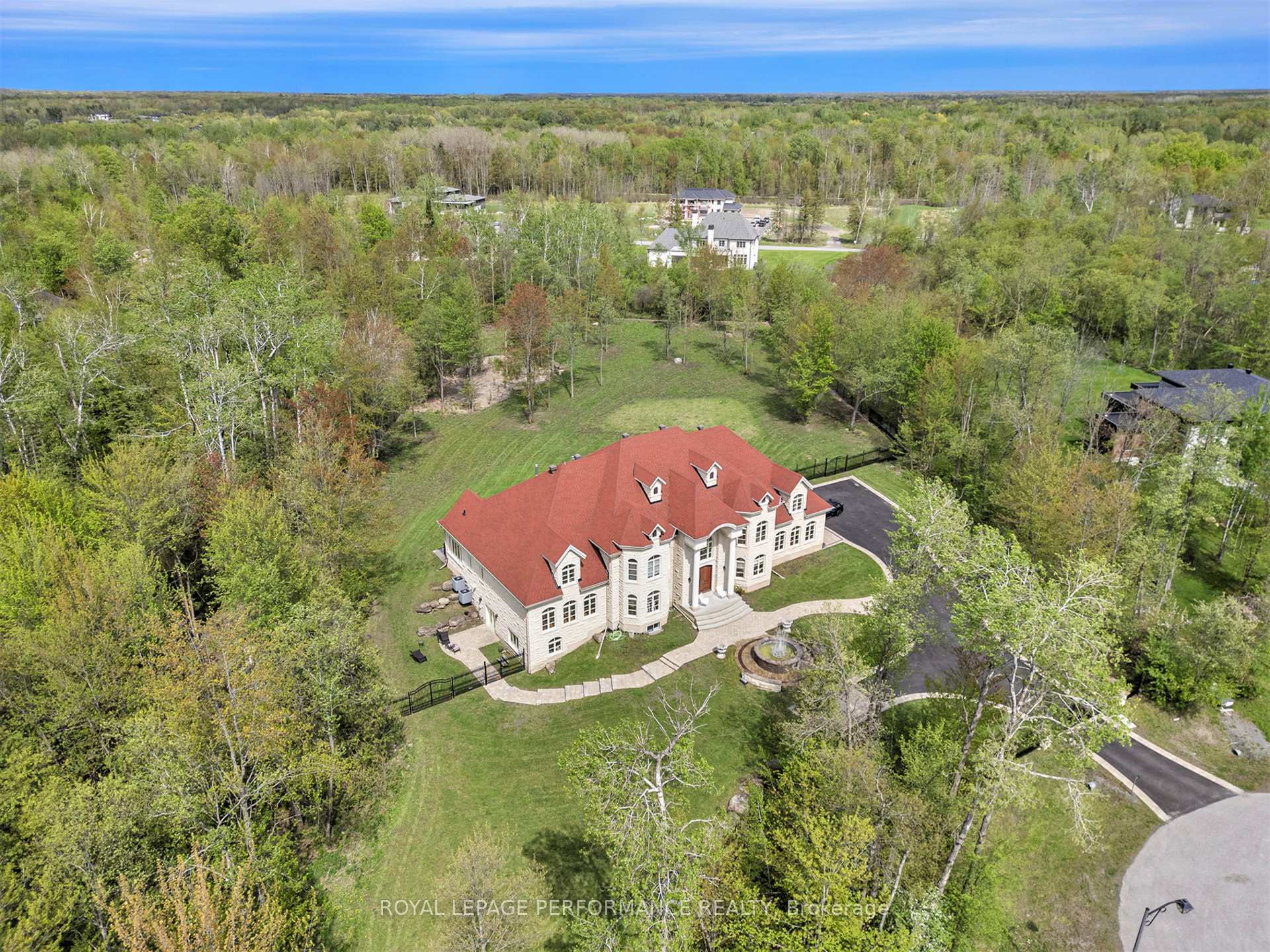 Property Photo: 1413 Blackhorse Court ON K4M 0A6