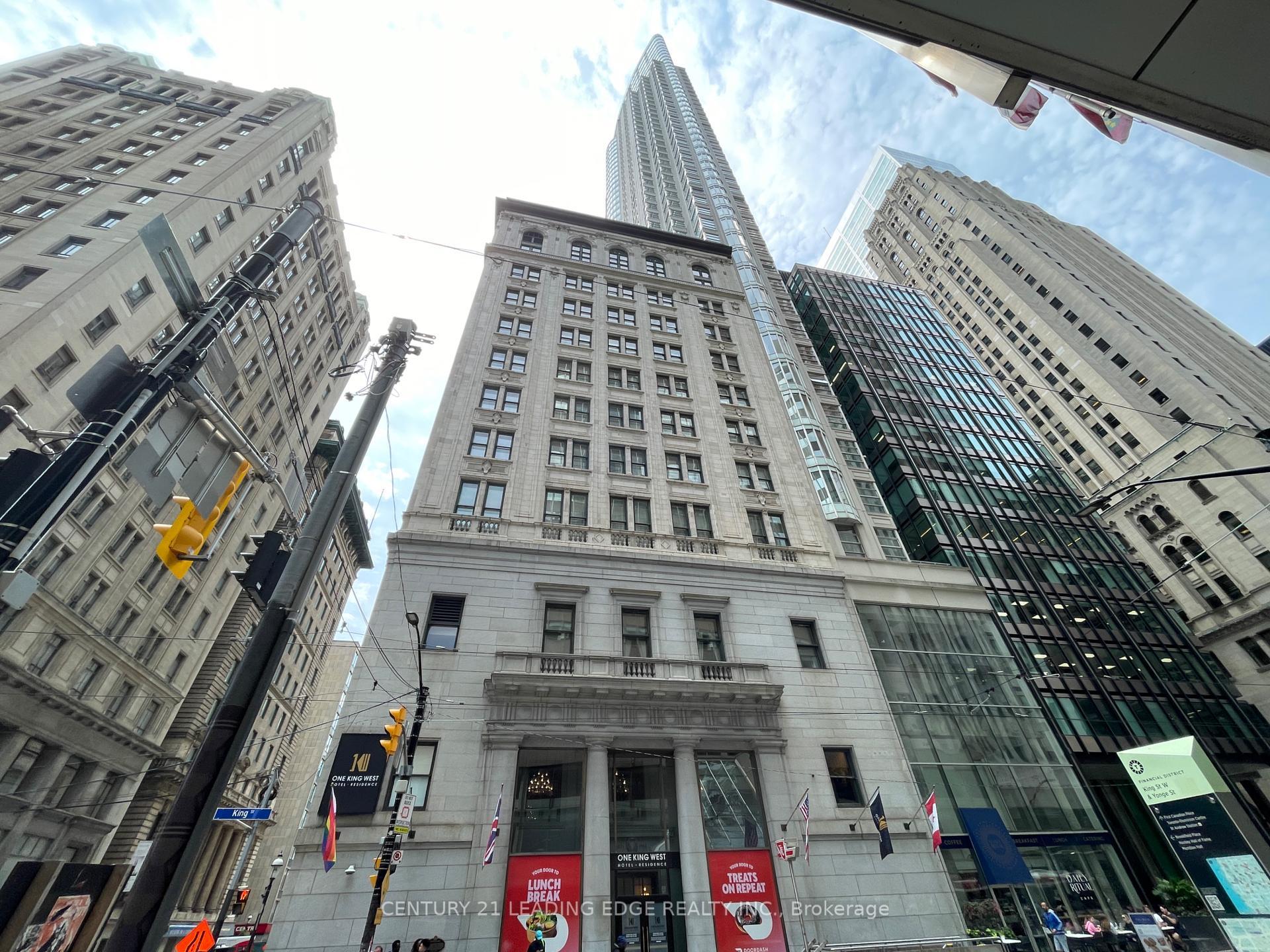 Property Photo:  1 King Street W 4102  ON M5X 1C8 