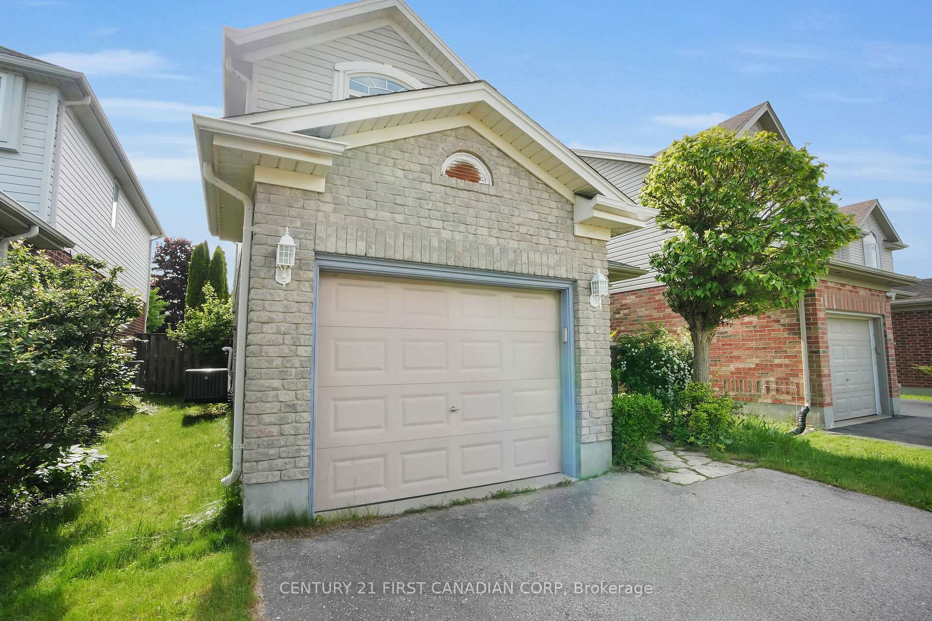 Property Photo: 857 Whetherfield Street ON N6H 5T7