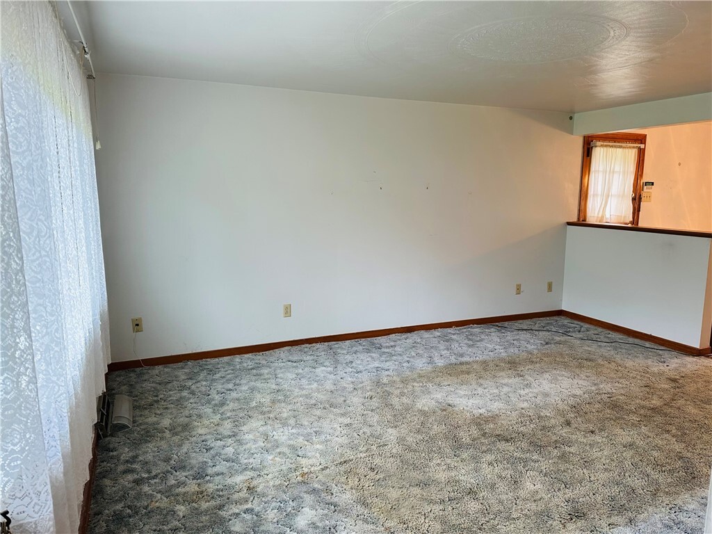Property Photo: 1026 Jefferson Ave PA 15644