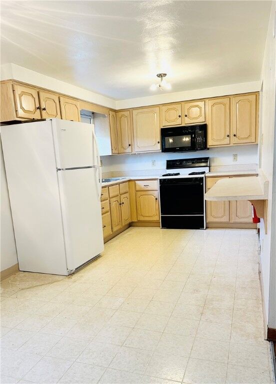 Property Photo: 1026 Jefferson Ave PA 15644
