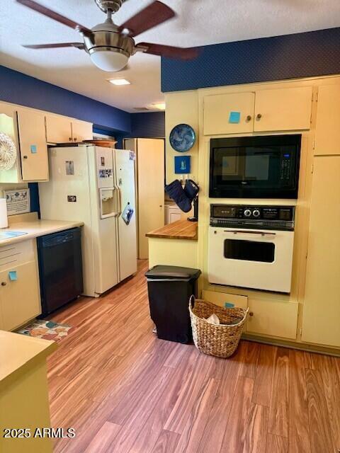 Property Photo: 333 W Seldon Lane AZ 85021