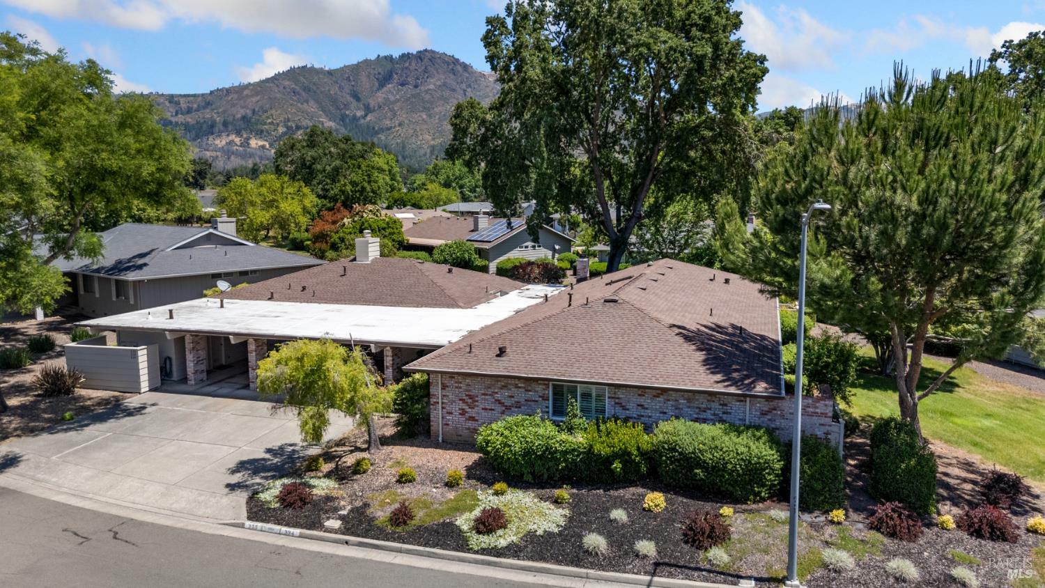 Property Photo: 334 Twin Lakes Drive CA 95409