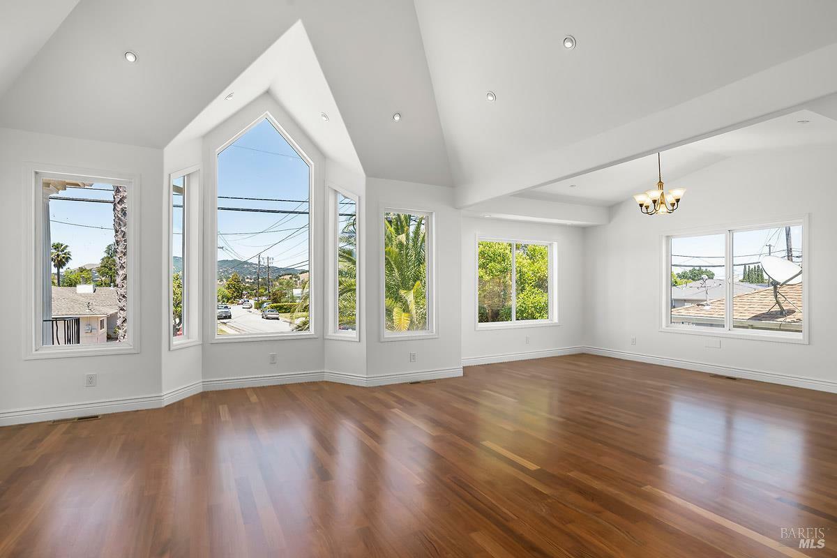 Property Photo: 310 Adrian Way CA 94903