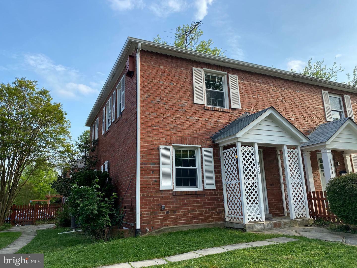 Property Photo: 2002 21st Street N VA 22201
