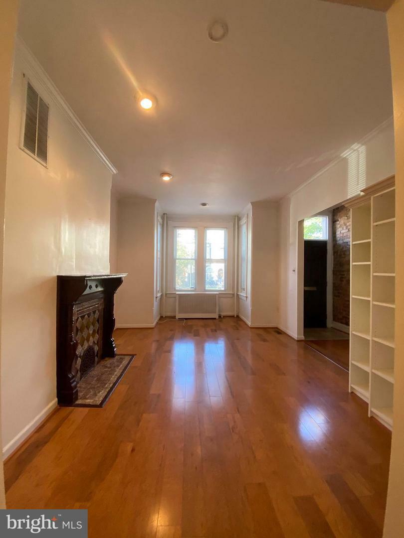 Property Photo:  833 11th Street NE  DC 20002 
