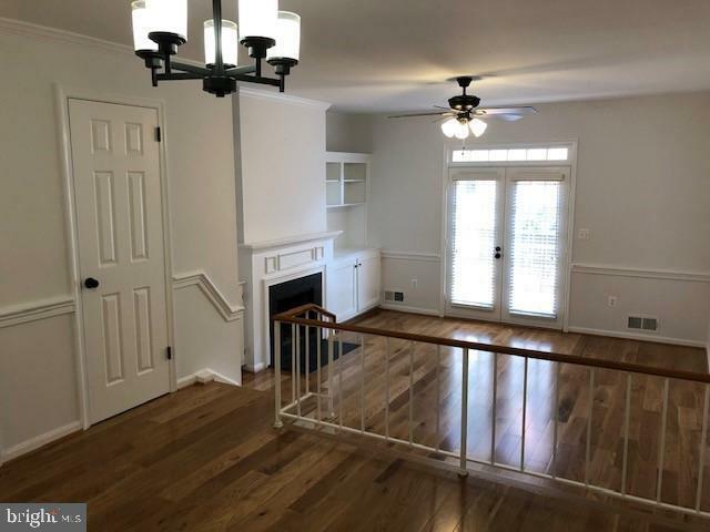 Property Photo: 951 N Pitt Street VA 22314