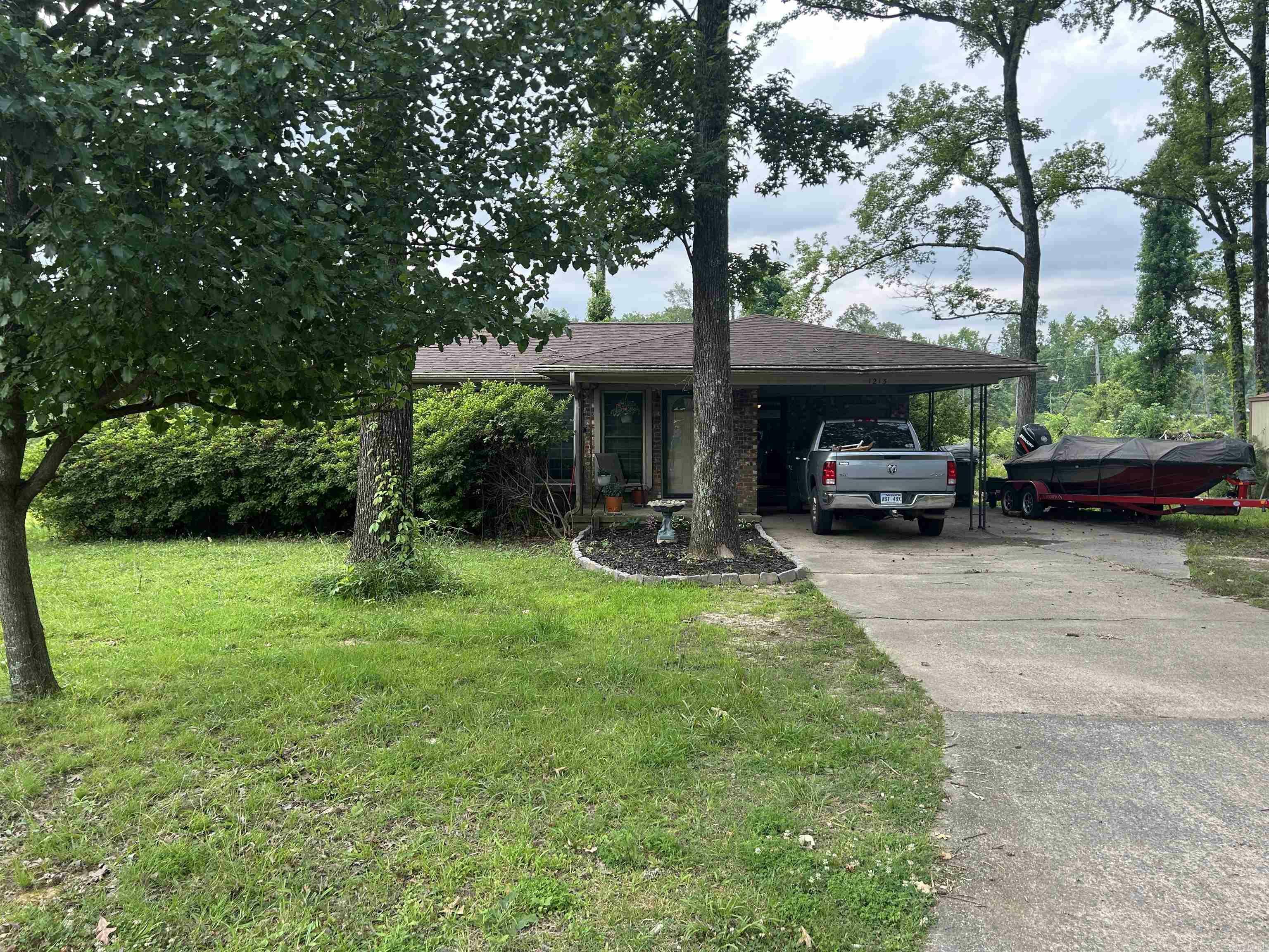 Property Photo: 1213 Eastview Drive AR 72076