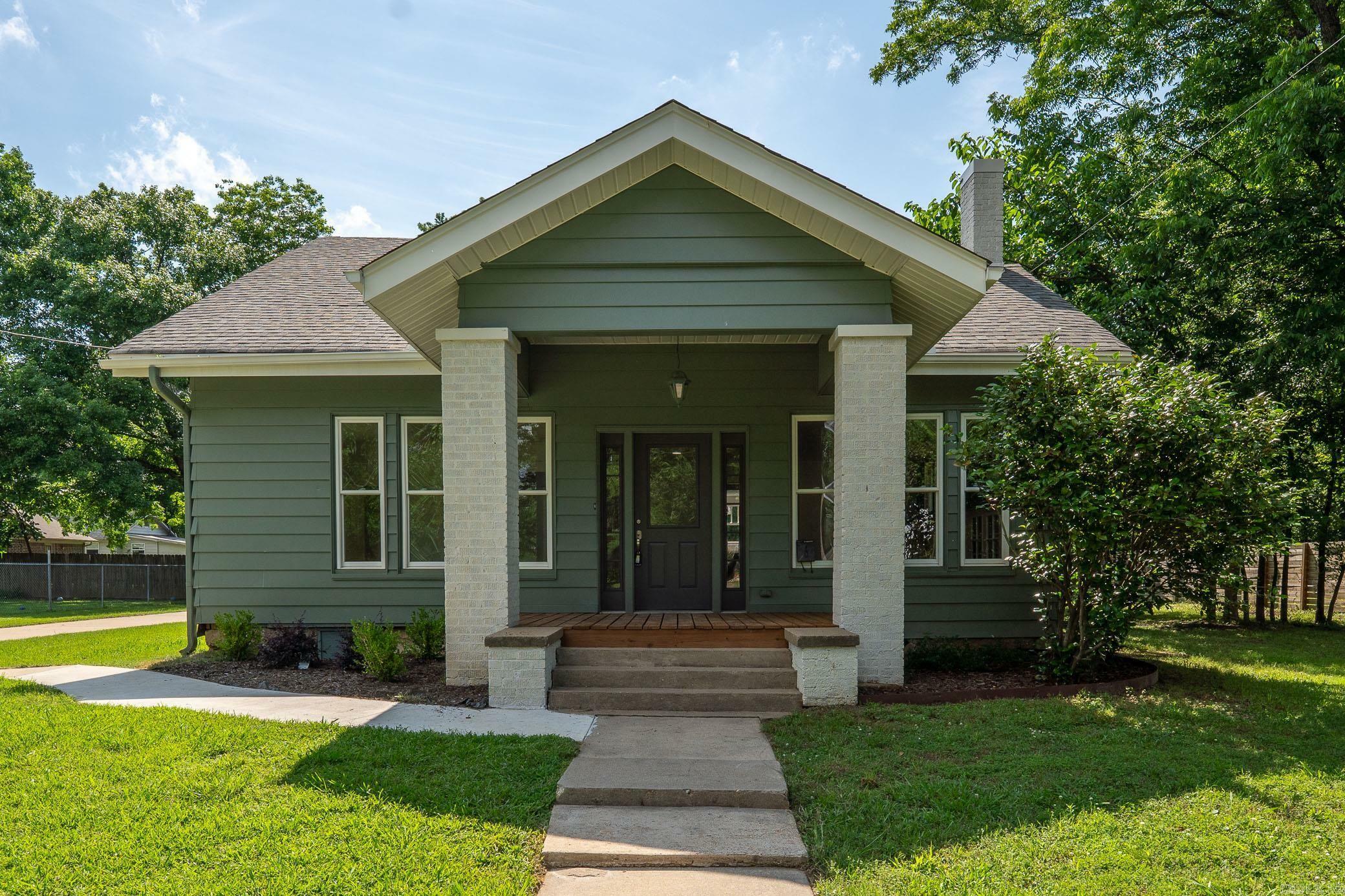 Property Photo: 315 Locust AR 72034