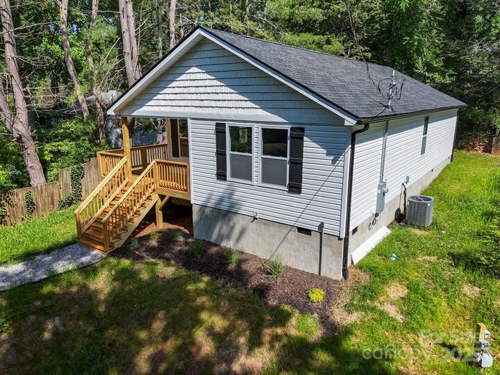 Property Photo:  44 Rosemary Road  NC 28806 