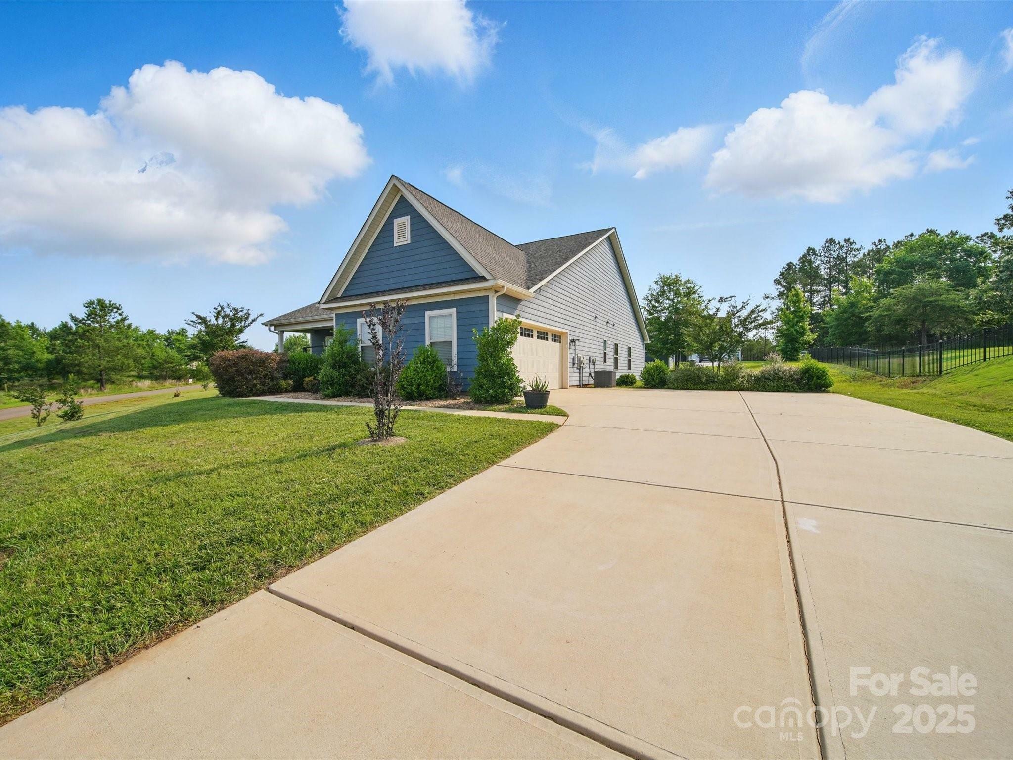 Property Photo: 11225 Island View Lane SC 29720