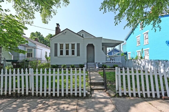 Property Photo: 1407 Regent Avenue OH 45237