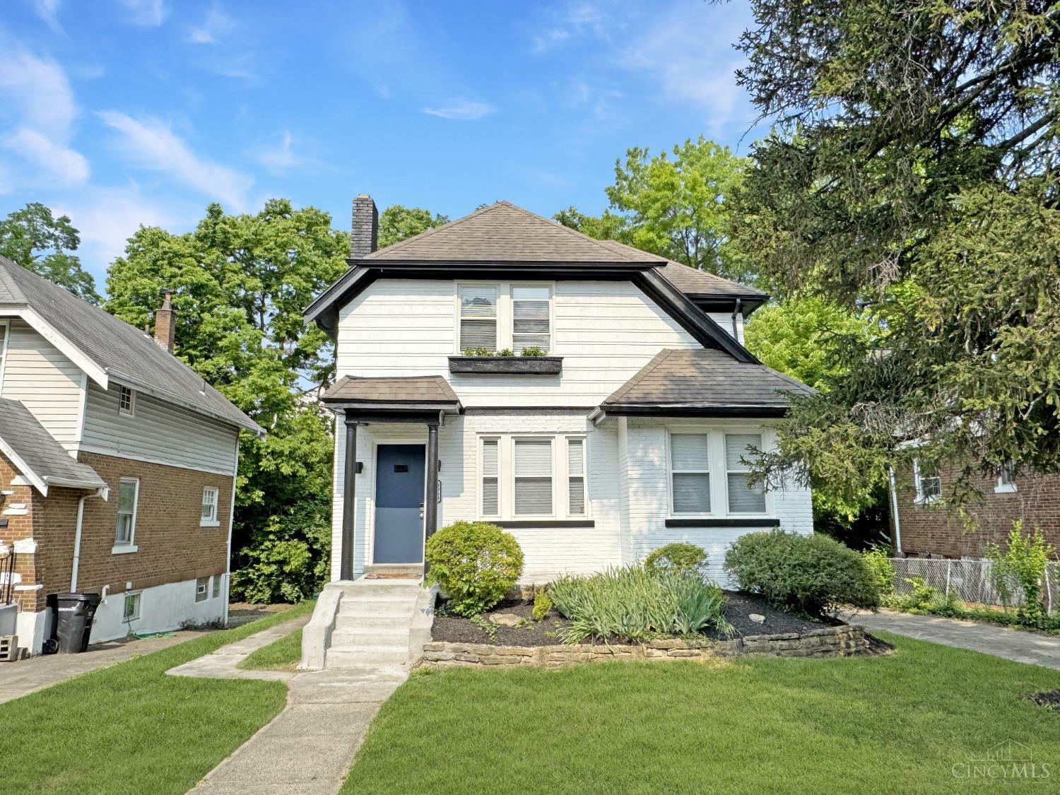 Property Photo: 3963 Ardmore Avenue OH 45229