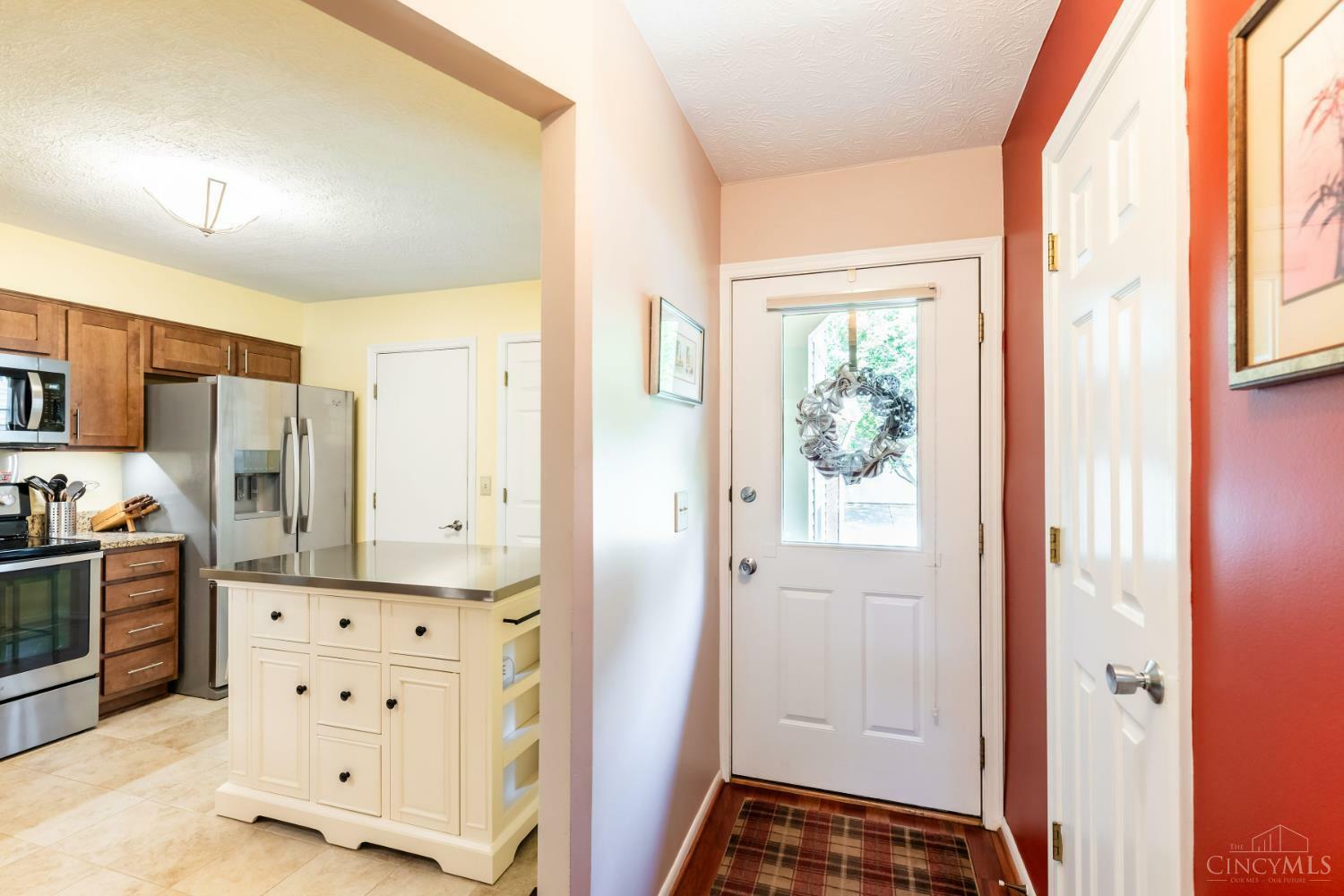 Property Photo: 1627 Braintree Drive OH 45255