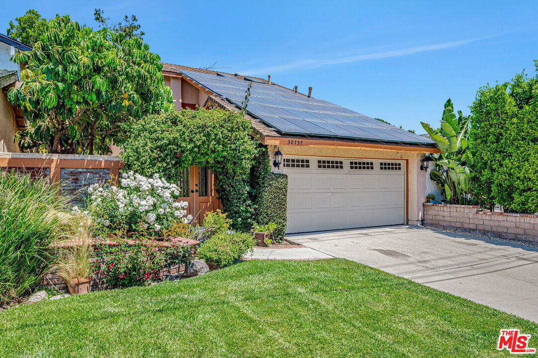 Property Photo:  30757 Canwood St  CA 91301 
