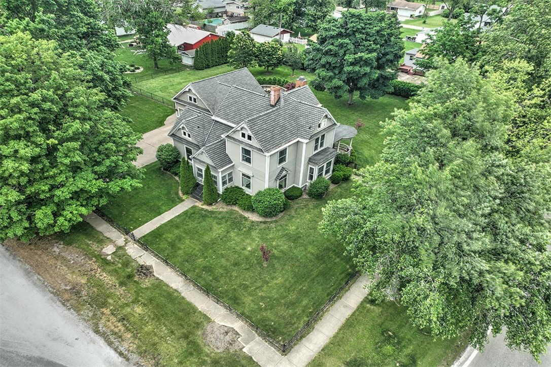 Property Photo: 200 Pine Street IL 61756