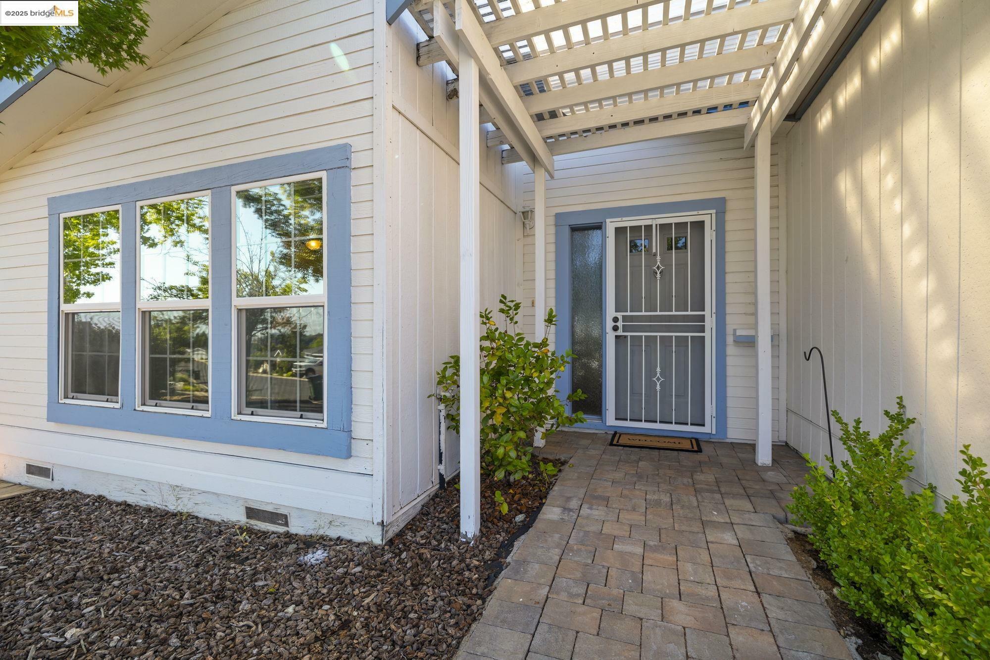 Property Photo: 12660 Red Chestnut Ln Spc 24 CA 95370