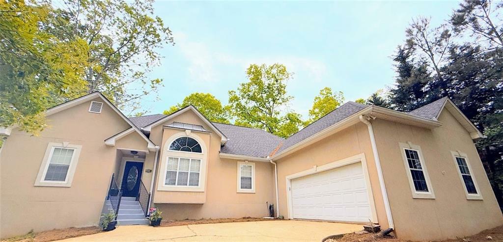 Property Photo: 1252 Heritage Drive GA 30180
