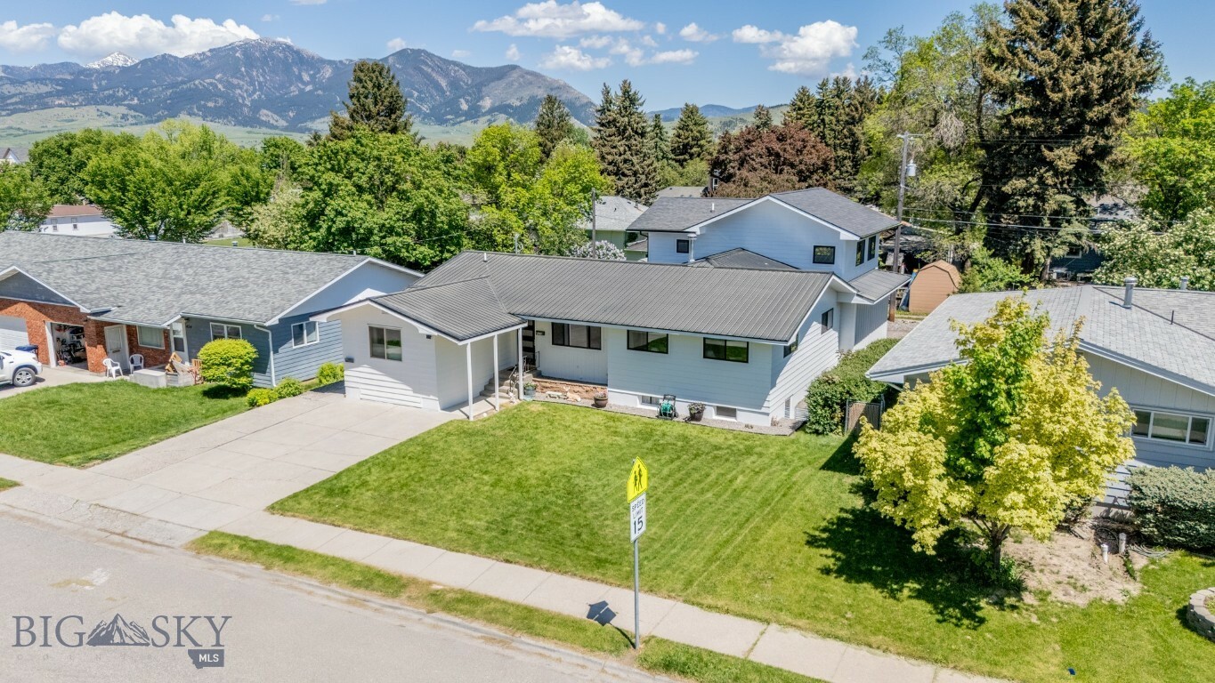 Property Photo: 420 N 6th Avenue MT 59715