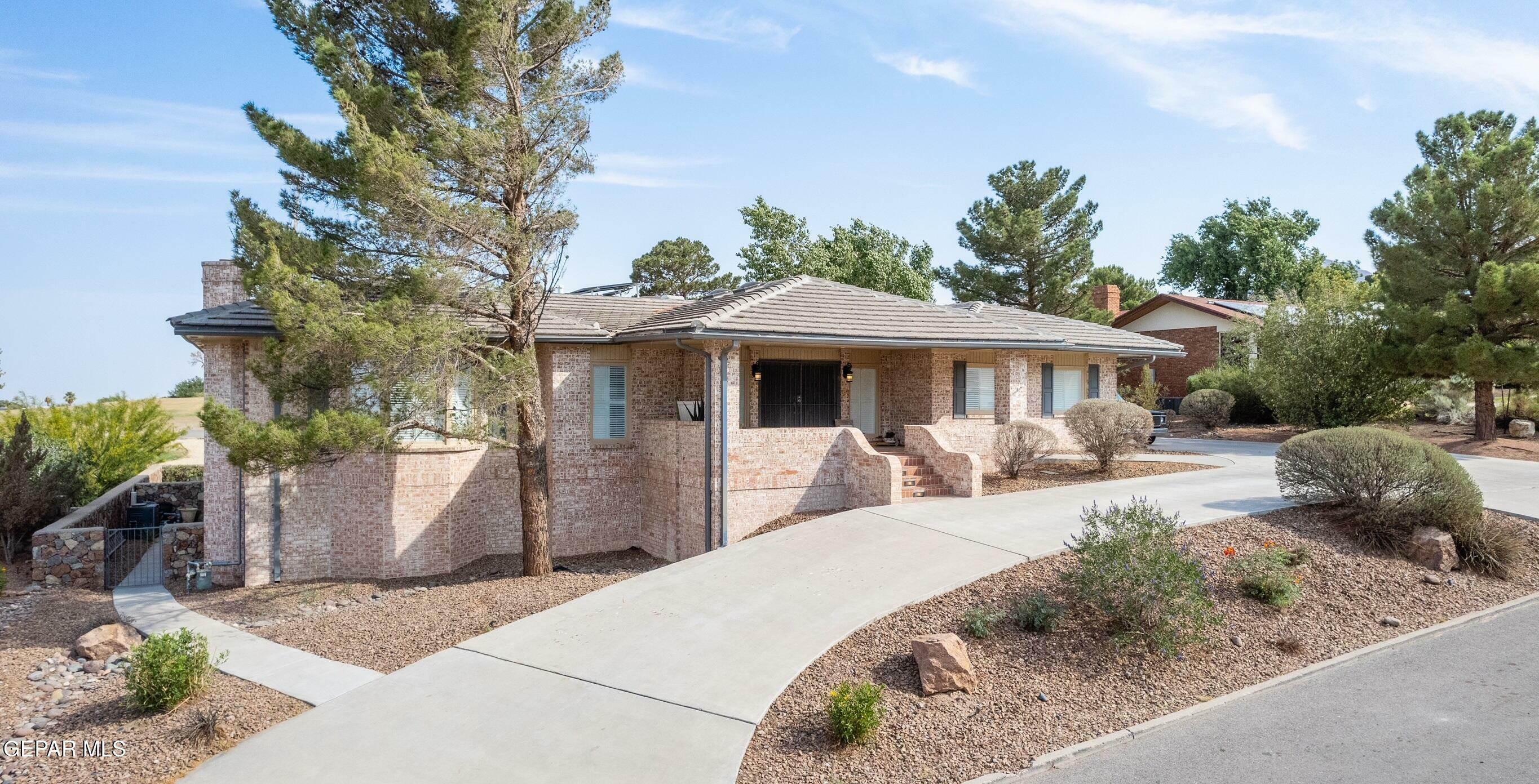 Property Photo: 1013 Singing Hills Drive TX 79912