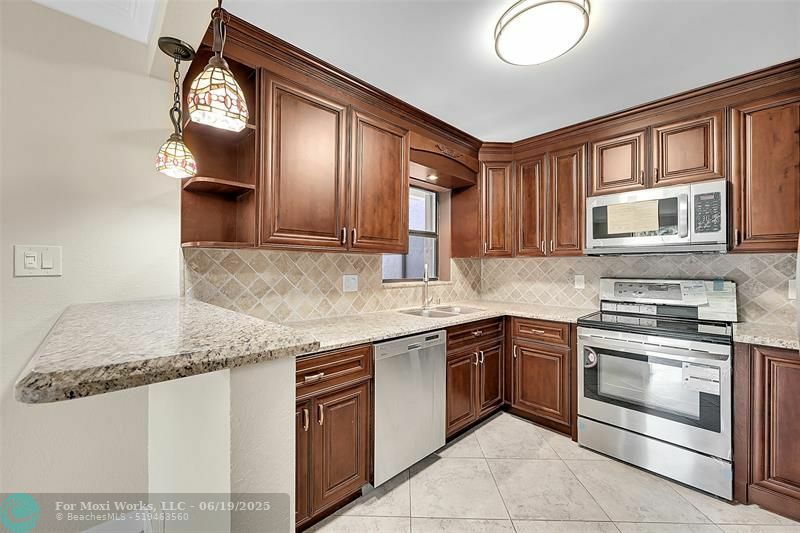 Property Photo: 3841 NW 35th St 1521 FL 33066