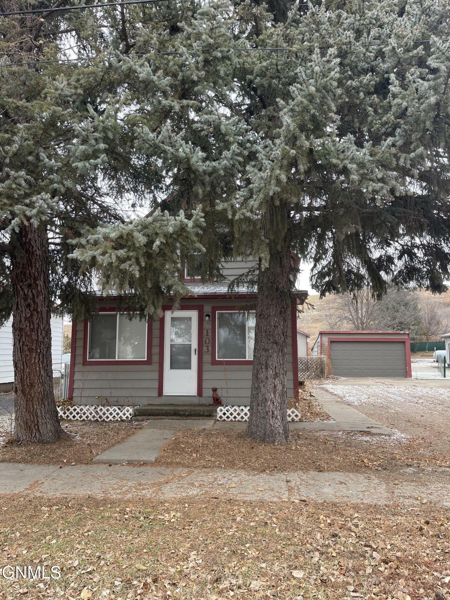 Property Photo: 103 1st Avenue E ND 58580