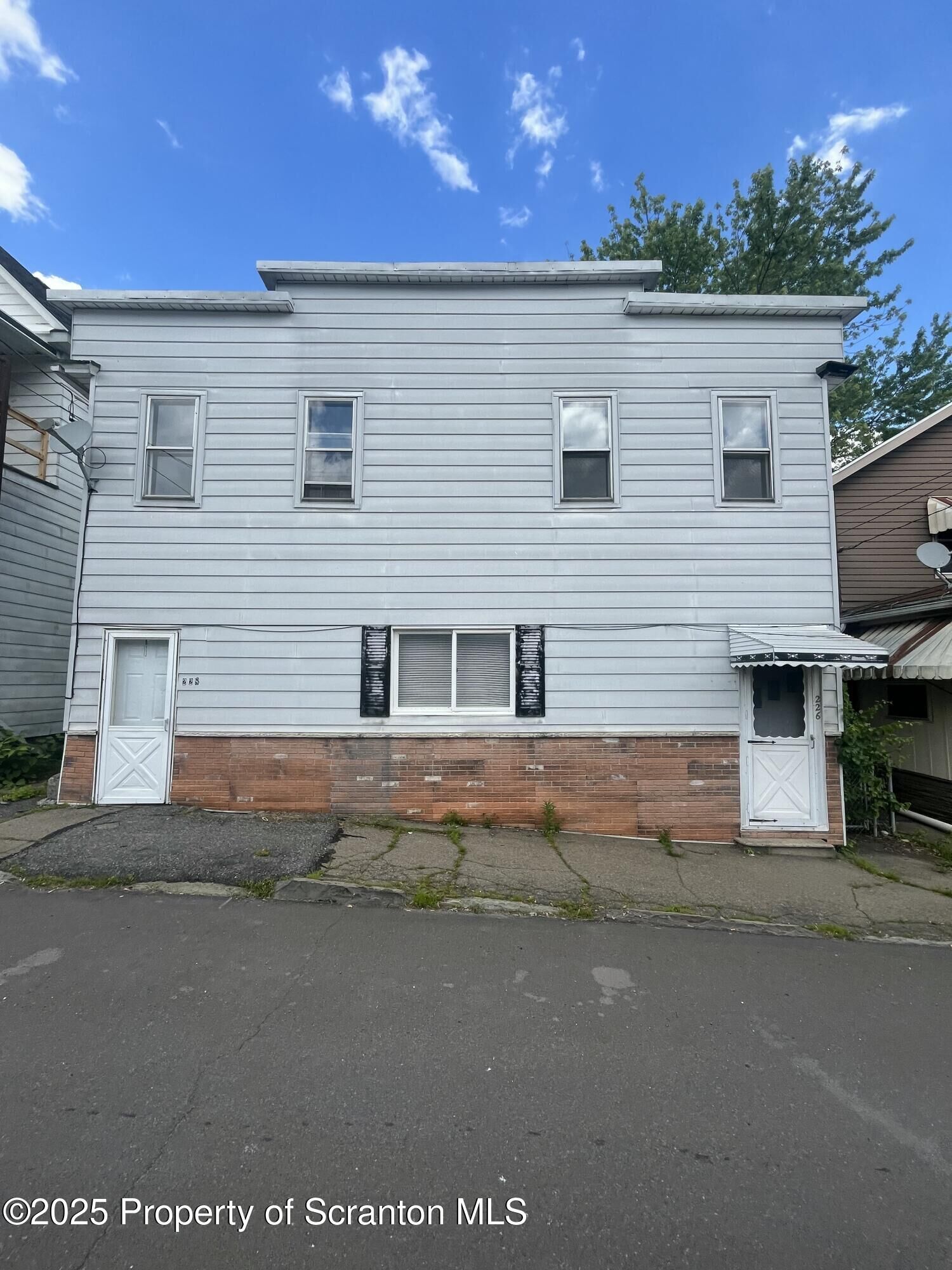 Property Photo: 226 Union Street Right PA 18517