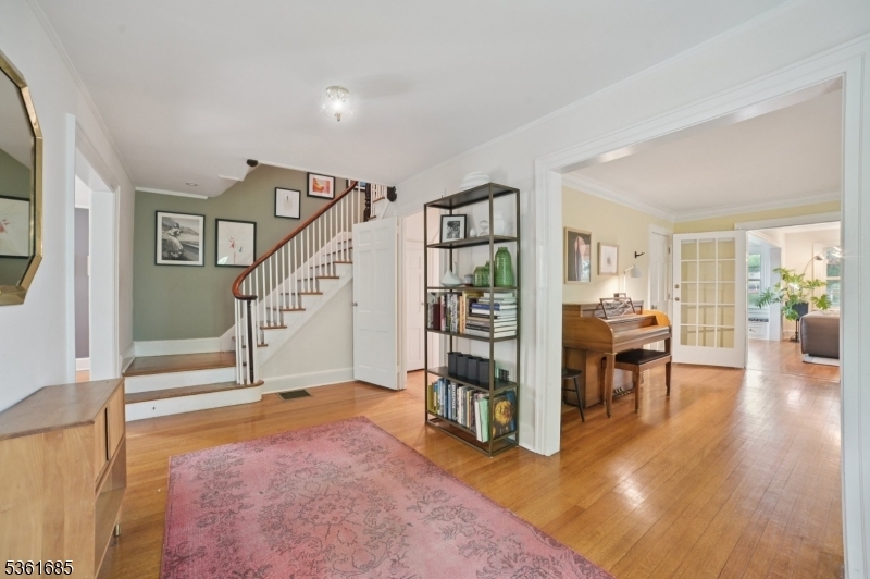 Property Photo: 20 Woodhill Dr NJ 07040