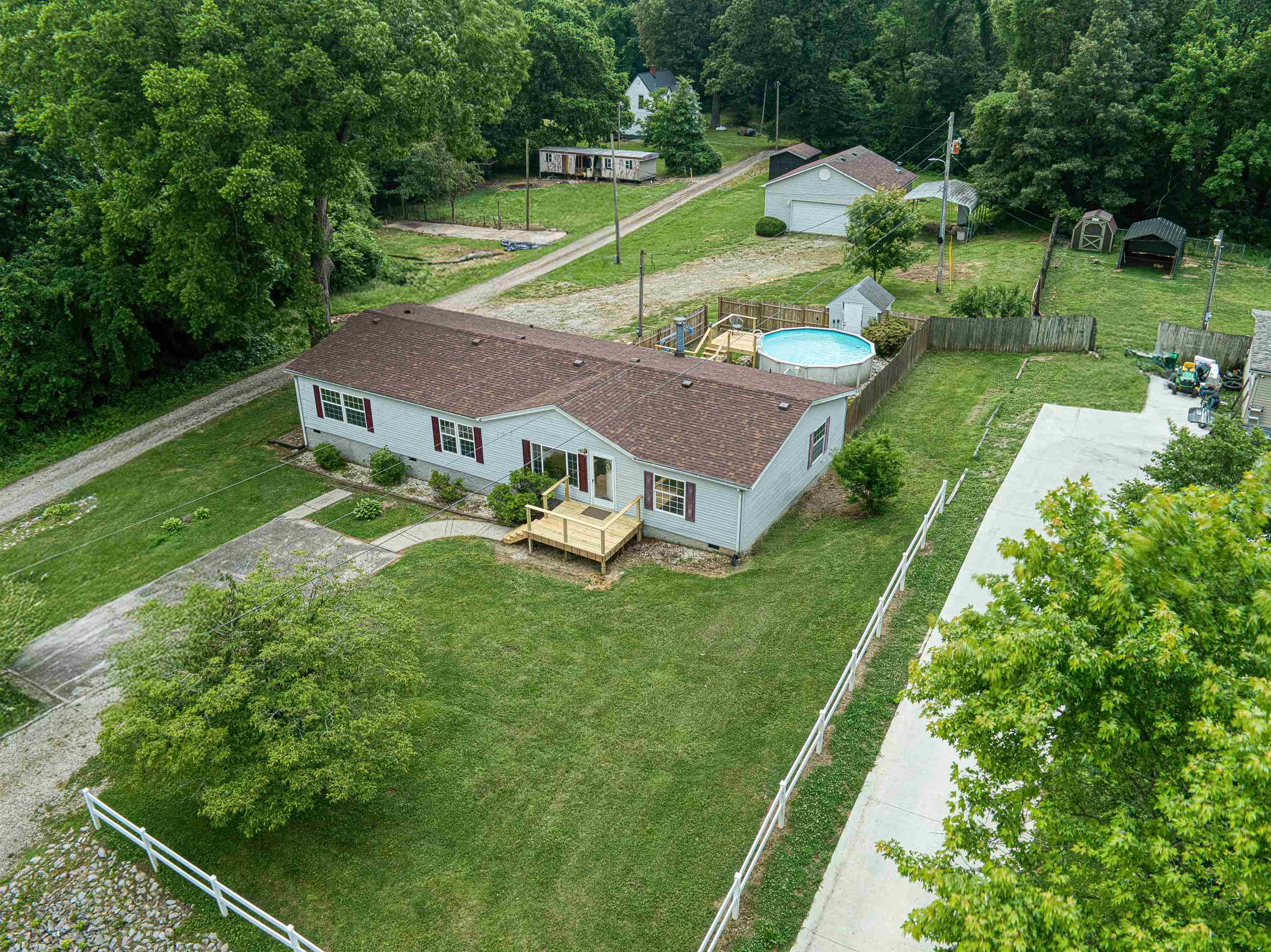 8964 Old Hwy 60 East  Henderson KY 42420 photo