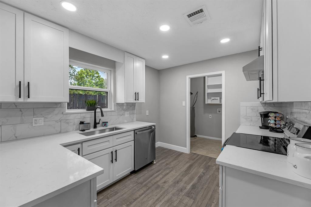 Property Photo: 13607 Salisbury Drive TX 77498