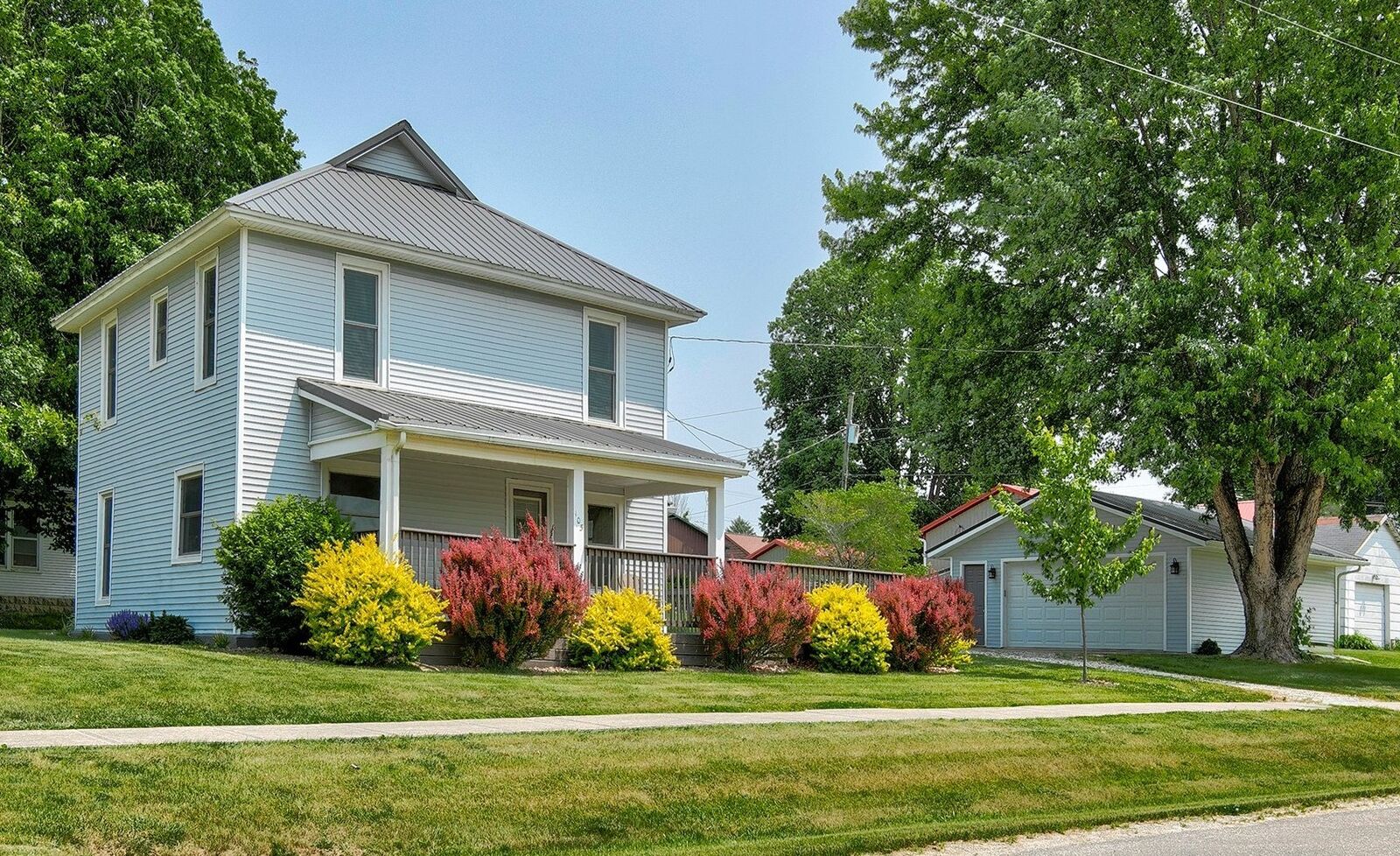Property Photo: 105 E Lacona Street IA 50139
