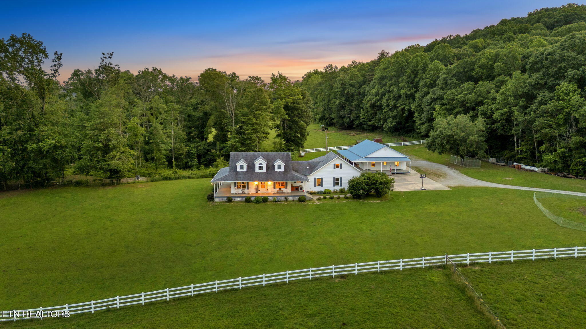 Property Photo: 596 Clifty Creek Rd TN 37829