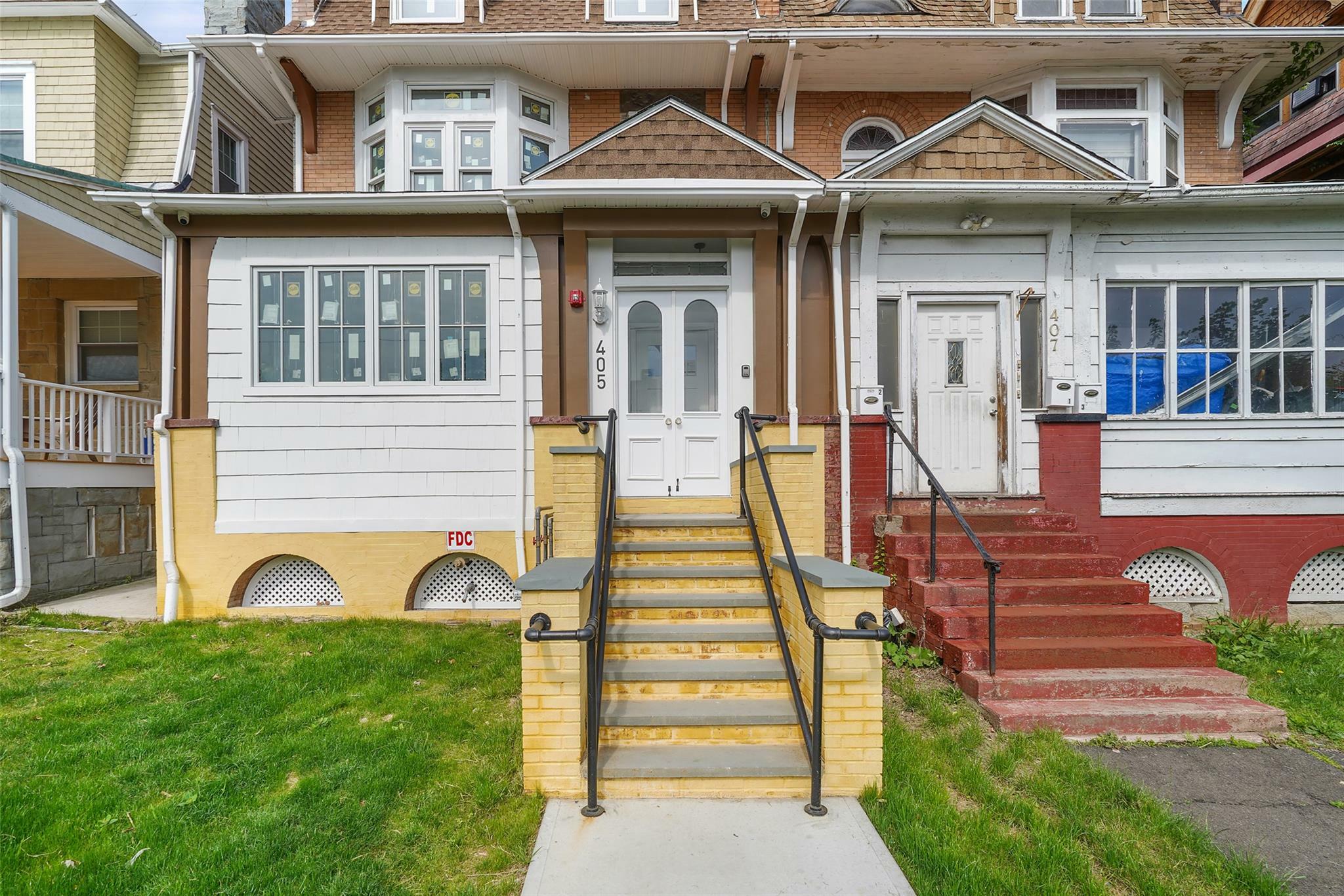 Property Photo: 405 Grand Street 2 NY 12550