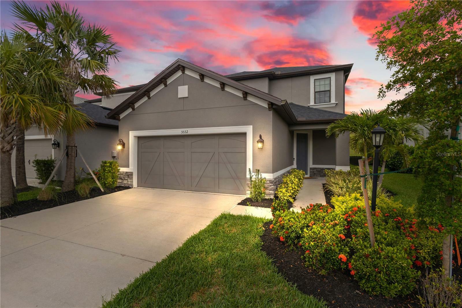 Property Photo: 5532 Summit Glen FL 34203