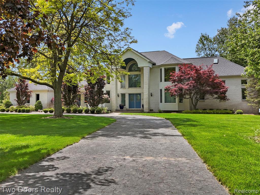 532 Shrewsbury Drive  Clarkston MI 48348 3672 photo