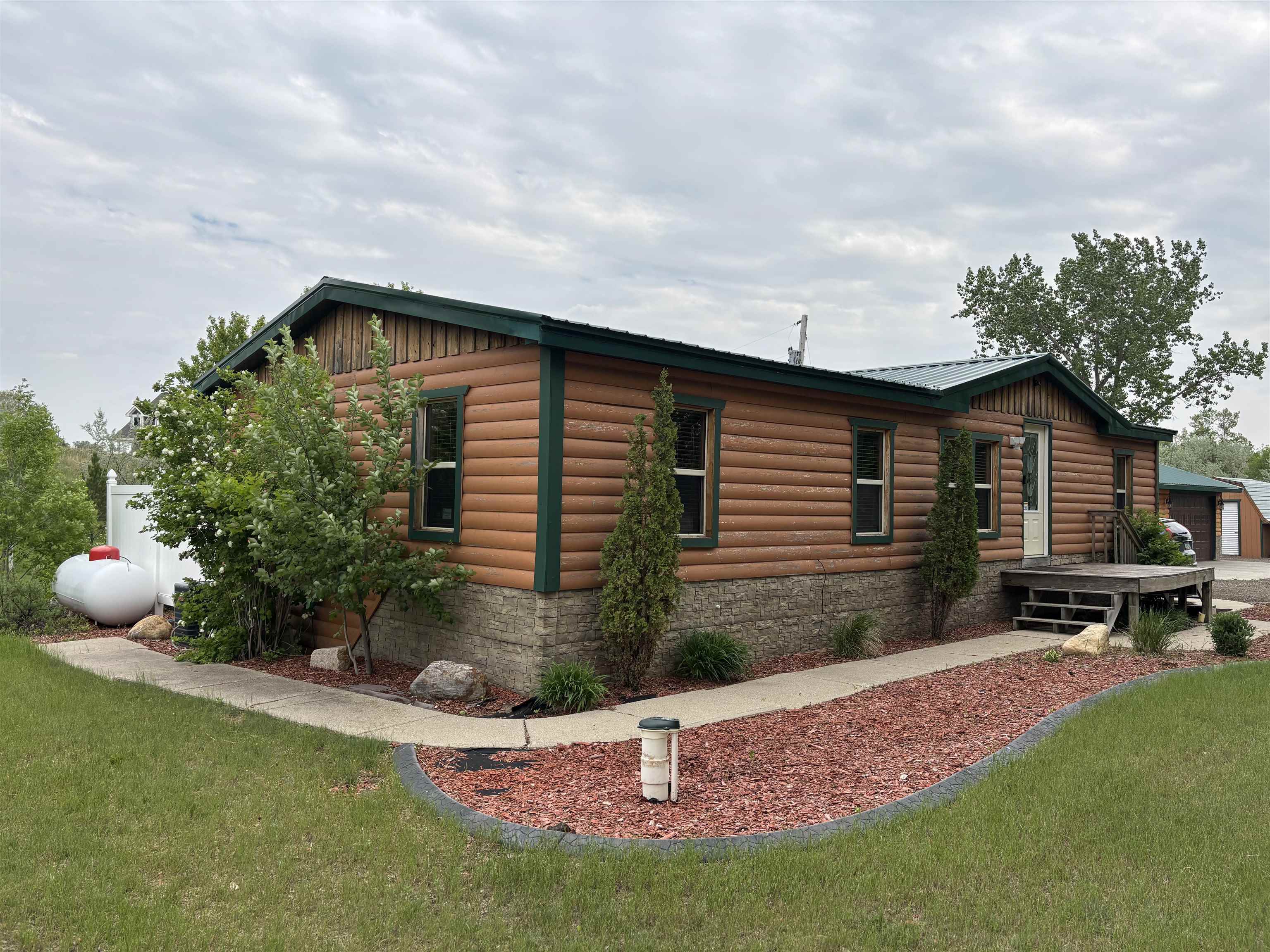 Property Photo:  1210 54th St NW  ND 58703 