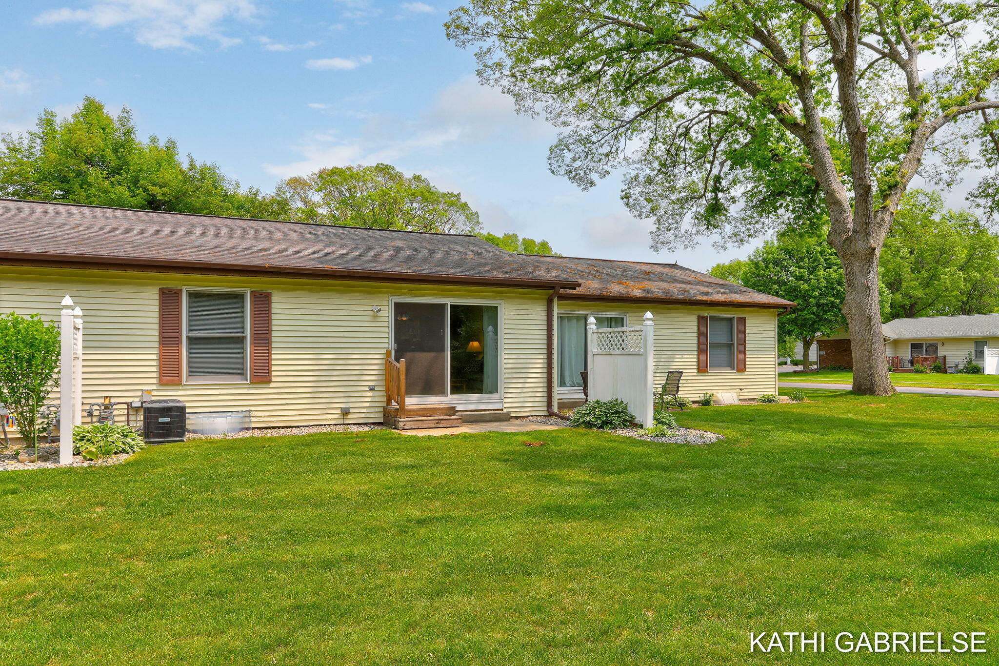 Property Photo: 1056 Walnut Grove Drive MI 49441