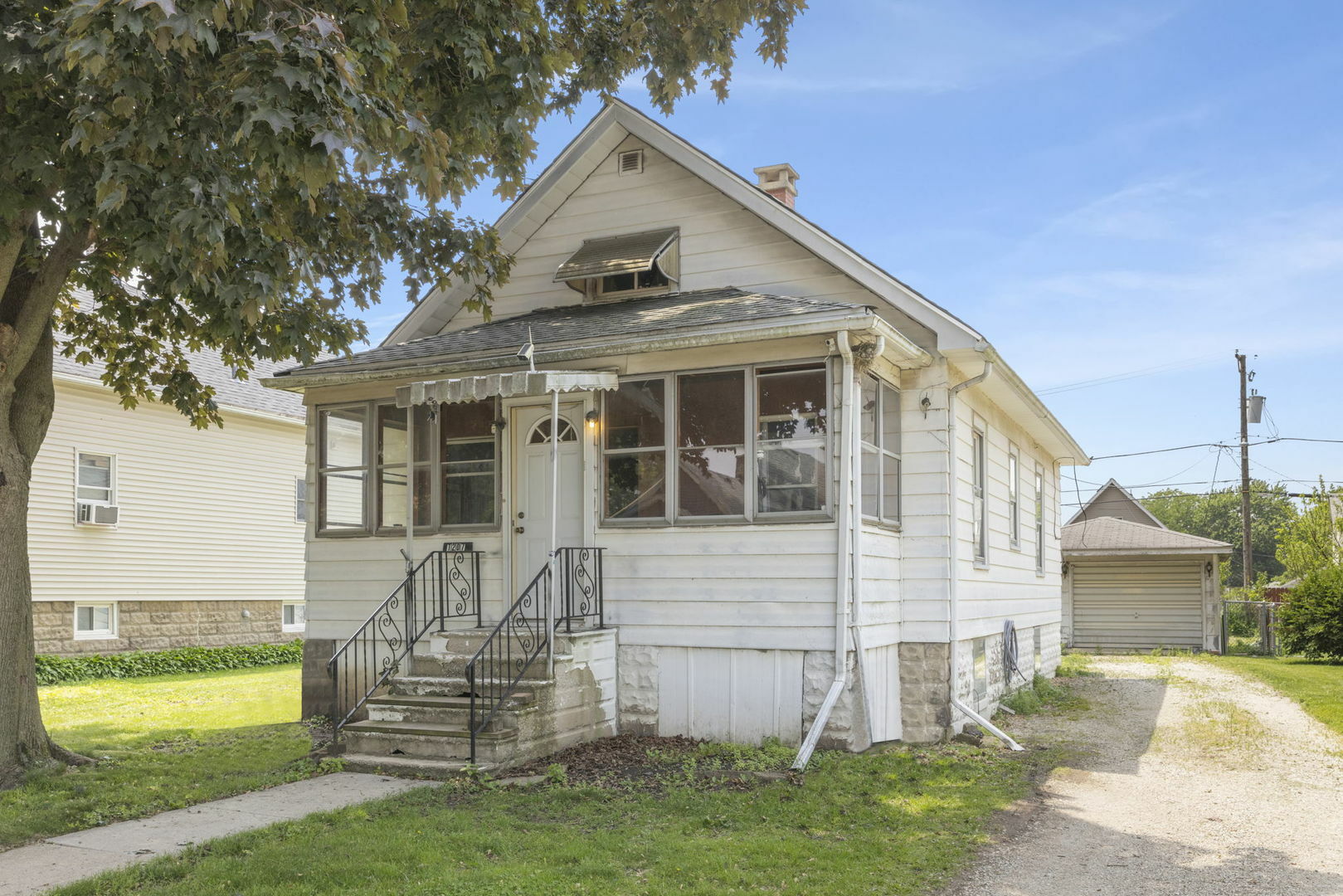Property Photo: 1207 Oakland Avenue IL 60435