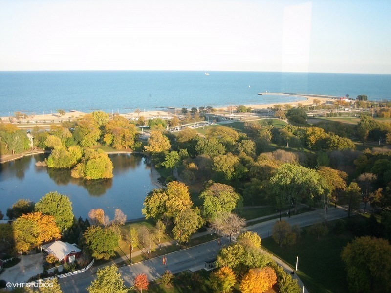 Property Photo:  1850 N Clark Street 1608  IL 60614 
