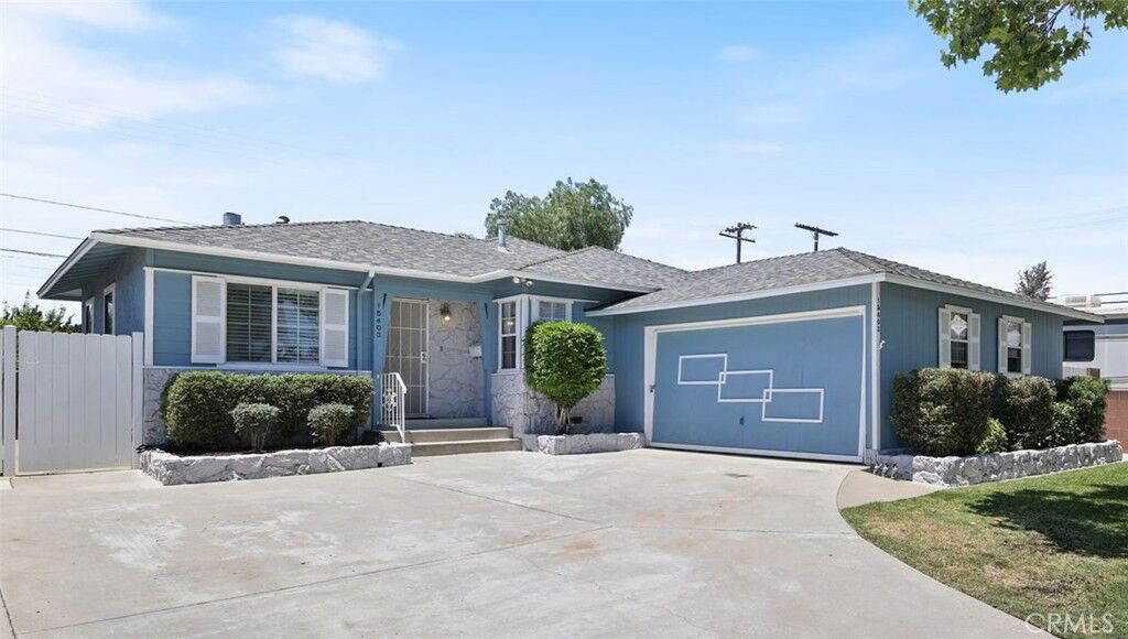 Property Photo:  15403 Domart Avenue  CA 90650 