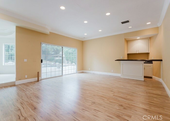Property Photo: 18853 Beechtree Lane CA 91326